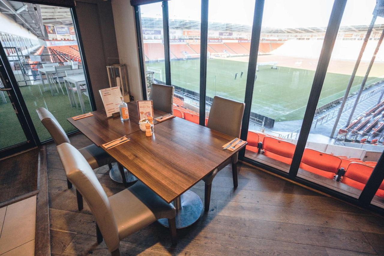 Blackpool Football Club Stadium Hotel, A Member Of Radisson Individuals Екстер'єр фото