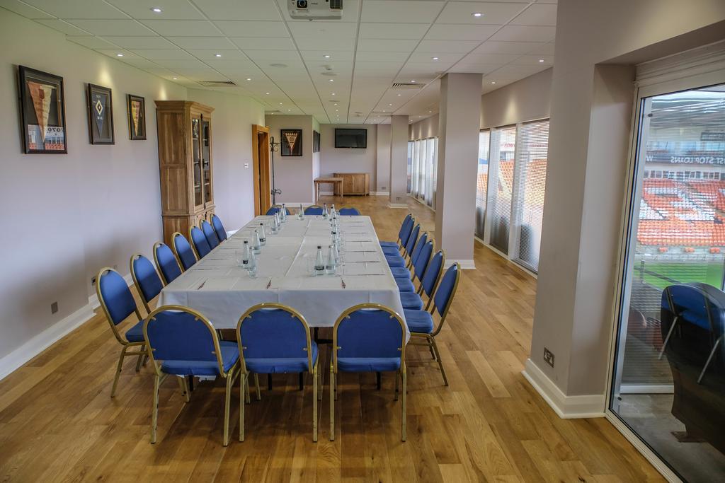 Blackpool Football Club Stadium Hotel, A Member Of Radisson Individuals Екстер'єр фото